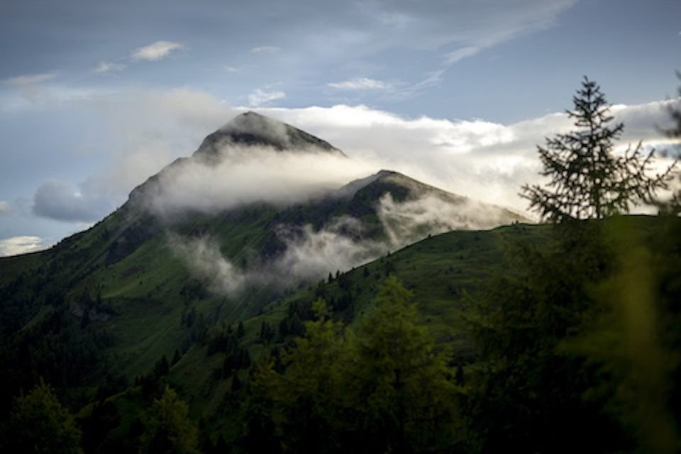Clouds hovering over a mountain ridge near Passo Giau (2024)